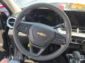 2025 Chevrolet Trax LT – miniatura 10