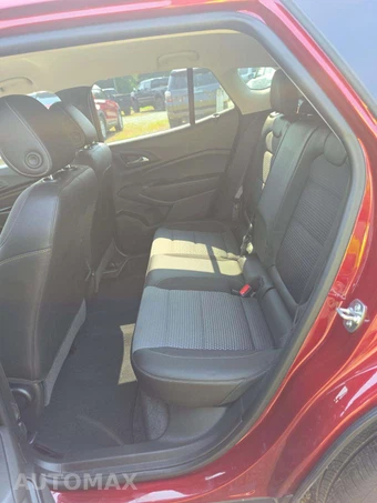 2025 Chevrolet Trax LT - miniatura 10