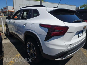 2025 Chevrolet Trax LT – miniatura 2