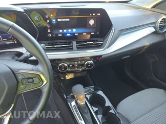2025 Chevrolet Trax LT - miniatura 11