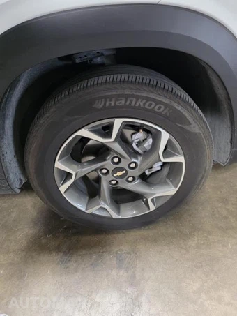 2025 Chevrolet Trax LT - miniatura 13