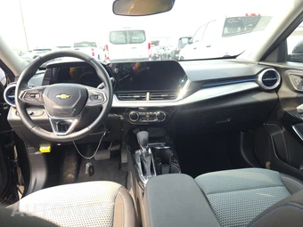 2025 Chevrolet Trax LT - miniatura 11
