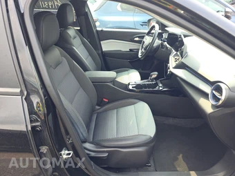 2025 Chevrolet Trax LT - miniatura 8