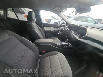 2025 Chevrolet Trax LT - miniatura 8