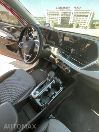 2025 Chevrolet Trax LT - miniatura 28