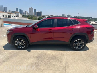 2025 Chevrolet Trax LT - miniatura 4