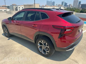 2025 Chevrolet Trax LT - miniatura 5