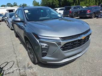 2025 Chevrolet Trax LT – miniatura 3