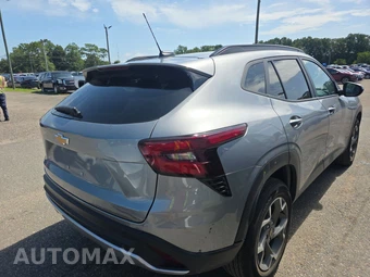 2025 Chevrolet Trax LT – miniatura 4