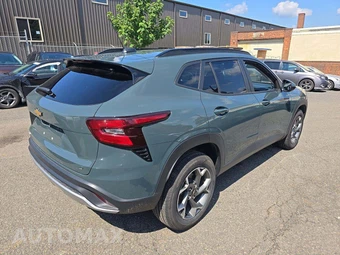 2025 Chevrolet Trax LT - miniatura 3