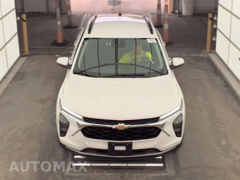 2025 Chevrolet Trax LT - miniatura 2