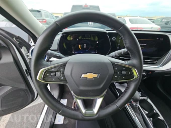 2025 Chevrolet Trax LT - miniatura 10
