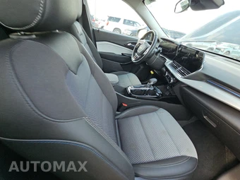 2025 Chevrolet Trax LT - miniatura 8