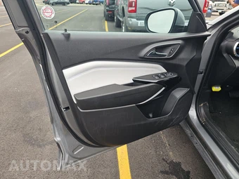 2025 Chevrolet Trax LT - miniatura 9