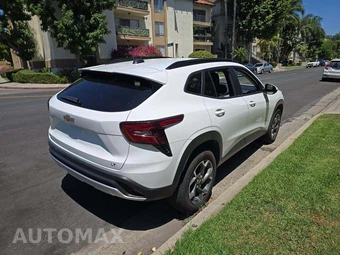 2025 Chevrolet Trax LT – miniatura 3