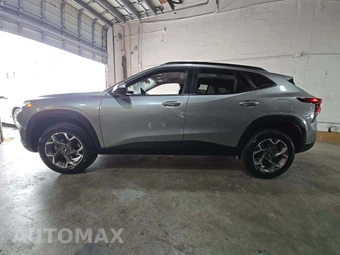 2025 Chevrolet Trax LT - miniatura 2