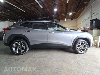 2025 Chevrolet Trax LT - miniatura 4