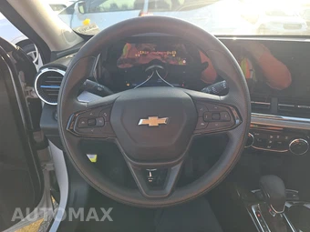 2025 Chevrolet Trax LT - miniatura 10