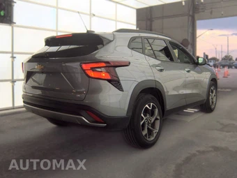 2025 Chevrolet Trax LT - miniatura 4