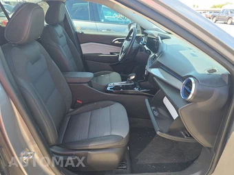 2025 Chevrolet Trax LT - miniatura 8