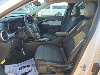 2025 Chevrolet Trax LT - miniatura 7
