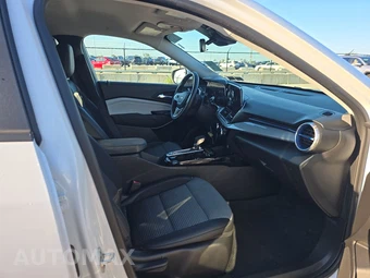 2025 Chevrolet Trax LT - miniatura 8