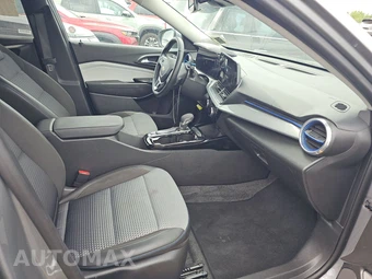 2025 Chevrolet Trax LT - miniatura 8