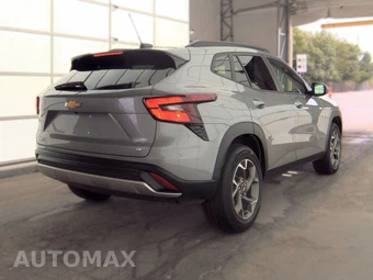 2025 Chevrolet Trax LT - miniatura 4