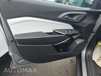 2025 Chevrolet Trax LT - miniatura 9