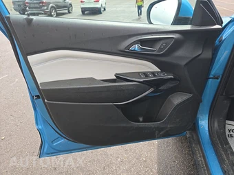 2025 Chevrolet Trax LT - miniatura 9