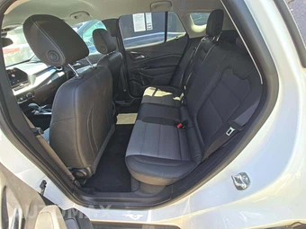 2025 Chevrolet Trax LT – miniatura 13