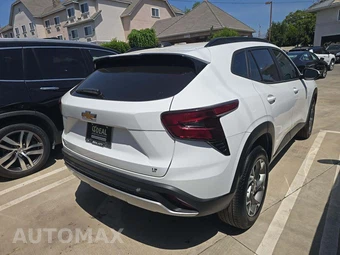2025 Chevrolet Trax LT – miniatura 3