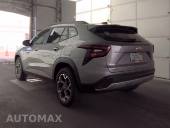 2025 Chevrolet Trax LT - miniatura 8