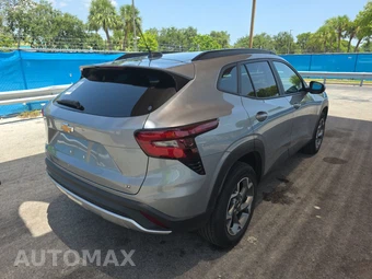 2025 Chevrolet Trax LT - miniatura 4