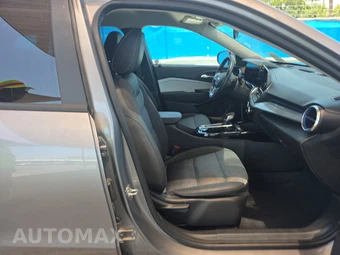 2025 Chevrolet Trax LT - miniatura 8