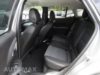 2025 Chevrolet Trax LT – miniatura 4