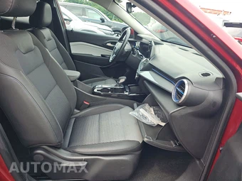 2025 Chevrolet Trax LT - miniatura 8