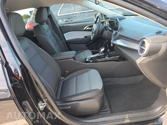 2025 Chevrolet Trax LT - miniatura 8