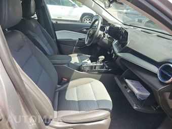 2025 Chevrolet Trax LT – miniatura 8