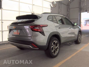 2025 Chevrolet Trax LT - miniatura 4