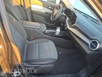 2025 Chevrolet Trax LT - miniatura 8