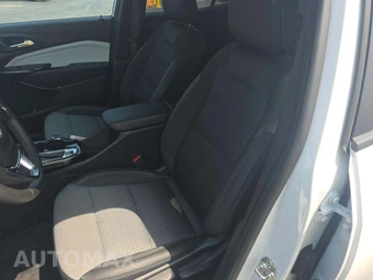 2025 Chevrolet Trax LT – miniatura 3
