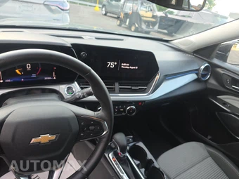 2025 Chevrolet Trax LT - miniatura 11