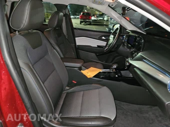 2025 Chevrolet Trax LT - miniatura 8