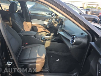 2025 Chevrolet Trax LT - miniatura 8
