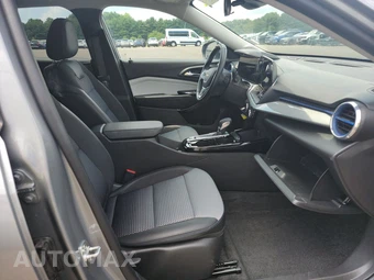 2025 Chevrolet Trax LT - miniatura 8