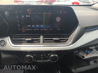 2025 Chevrolet Trax LT - miniatura 11