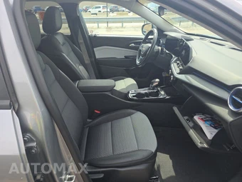 2025 Chevrolet Trax LT - miniatura 8
