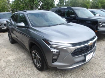 2025 Chevrolet Trax LT - miniatura 3