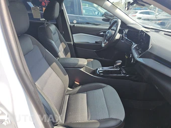 2025 Chevrolet Trax LT - miniatura 8